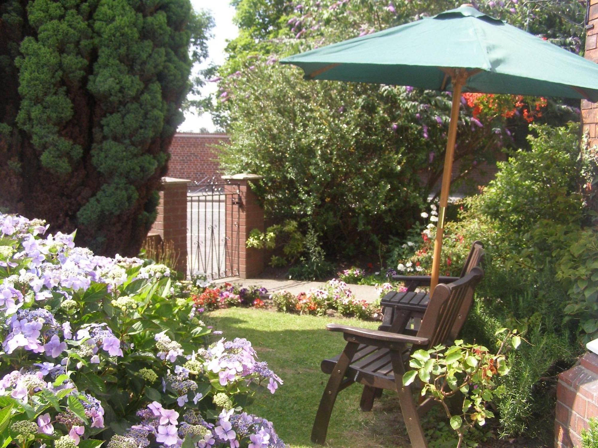 Anton Guest House Bed And Breakfast Shrewsbury Exterior foto